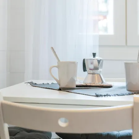 Hostdomus-beach House شقة *